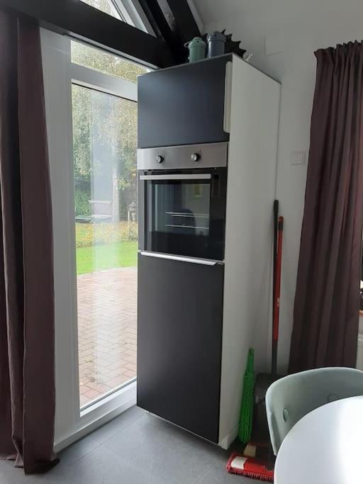 Vrijstaande Recreatievilla Met Ruime Omheinde Tuin Posterholt Exterior foto